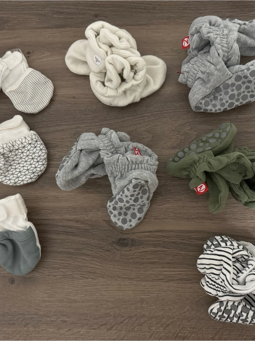 Baby bootie Shoes & Mittens Set